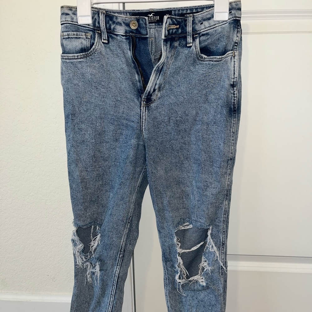 Hollister Ultra High Rise Mom Jean